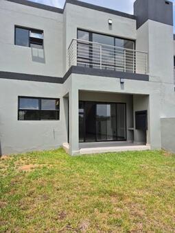 3 Bedroom Townhouse in Bryanston
