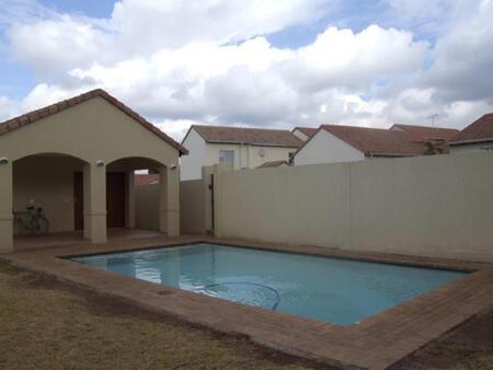 3 Bedroom Cluster in Wendywood