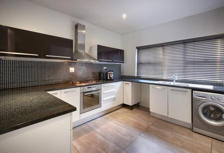 4 Bedroom Apartment in Sandown