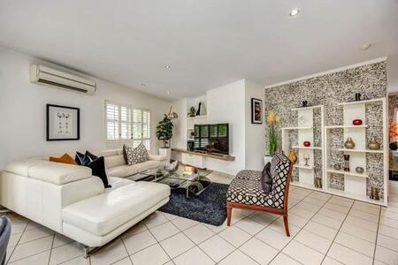 2 Bedroom Penthouse in Sandhurst