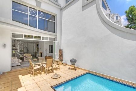 2 Bedroom Apartment in Illovo