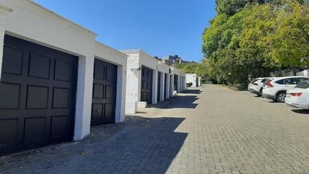 3 Bedroom Townhouse in Benmore Gardens