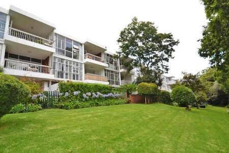 3 Bedroom Apartment in Hyde Park