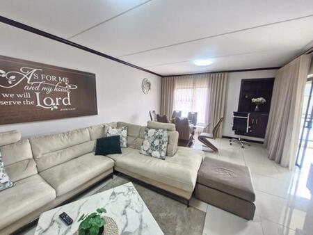 3 Bedroom Apartment in Broadacres