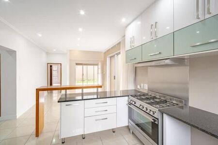 3 Bedroom Apartment in Bryanston