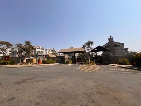 2 Bedroom Apartment in Sunninghill