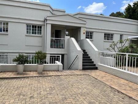 3 Bedroom Apartment in Douglasdale