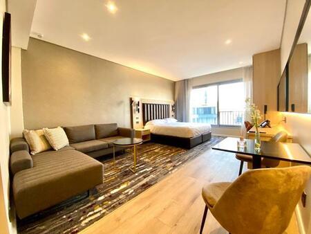 Studio apartment in Benmore Gardens