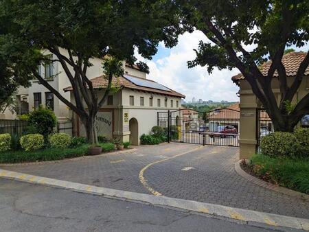 3 Bedroom Apartment in Bryanston