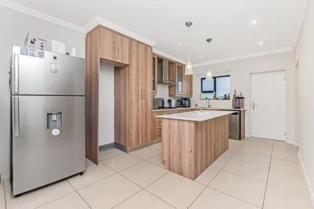 2 Bedroom Apartment in Bryanston