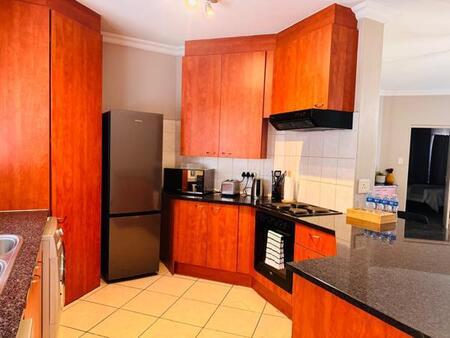 2 Bedroom Apartment in Bryanston East