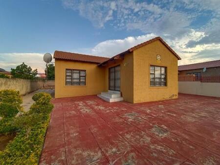 2 Bedroom House in Mabopane