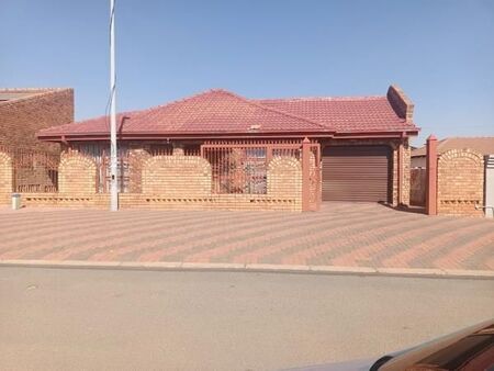 4 Bedroom House in Mabopane