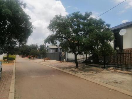 1 Bedroom Apartment in Mahube Valley