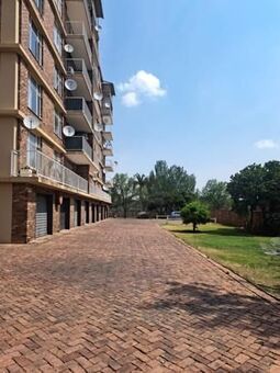3 Bedroom Apartment in Rietfontein