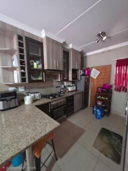 2 Bedroom Apartment in Moregloed