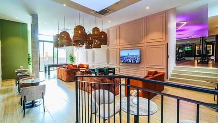 1 Bedroom Apartment in Bryanston