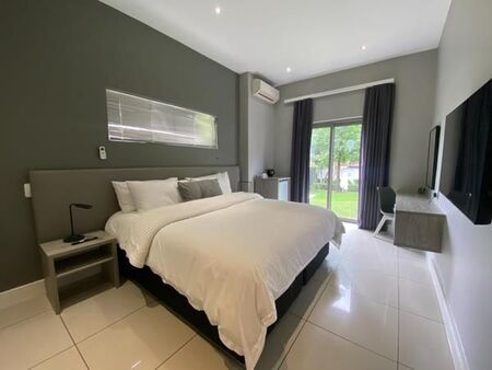 Studio Apartment in Rosebank