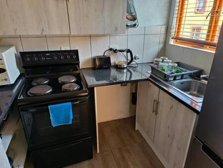 Bachelor apartment in Sundowner