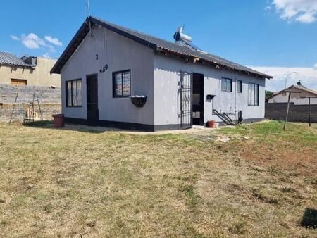 3 Bedroom House in Lenasia South