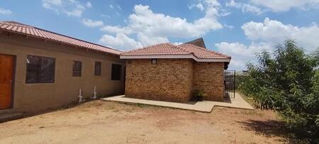 3 Bedroom House in Lehae