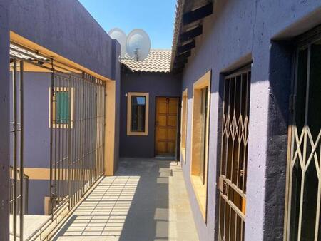 1 Bedroom Apartment in Naledi