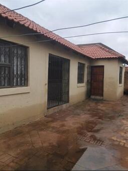 3 Bedroom House in Protea Glen