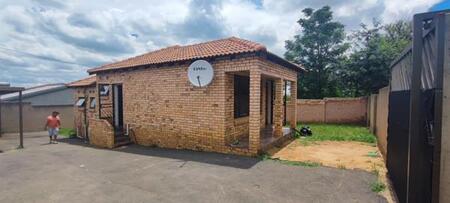 2 Bedroom House in Eldorado Park