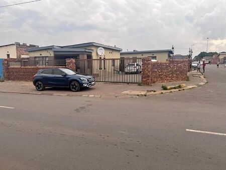 3 Bedroom House in Molapo