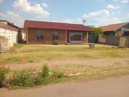 3 Bedroom House in Pimville