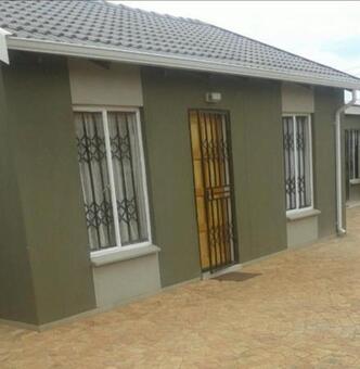 2 Bedroom House in Protea Glen