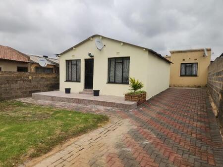 2 Bedroom House in Moroka