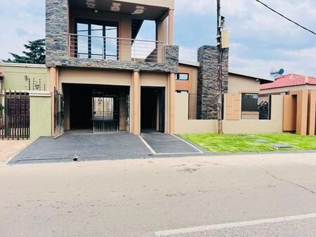 3 Bedroom House in Protea Glen