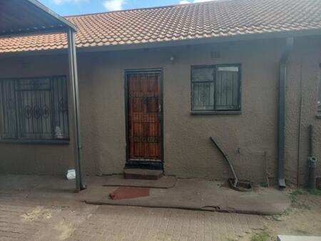 3 Bedroom Townhouse in Naledi