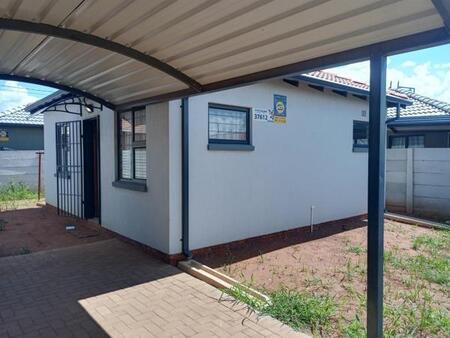 2 Bedroom House in Protea Glen