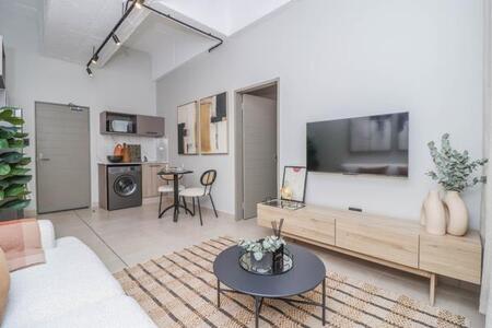 1 Bedroom Apartment in Sunninghill