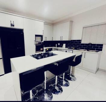 2 Bedroom Apartment in Bryanston