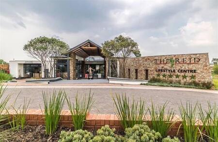 1 Bedroom Apartment in Linbro Park