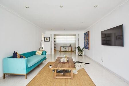 2 Bedroom Apartment in Sandton Central