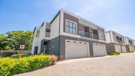 4 Bedroom Townhouse in Sunninghill