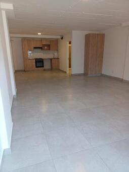 Bachelor apartment in Illovo