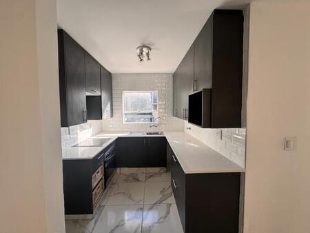 2 Bedroom Apartment in Bryanston