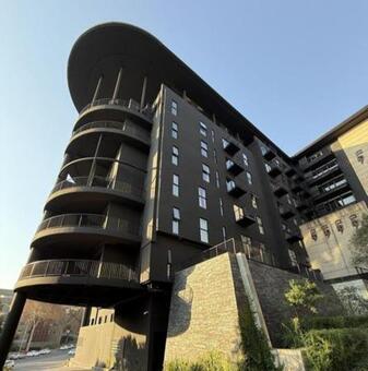 1 Bedroom Apartment in Sandton Central