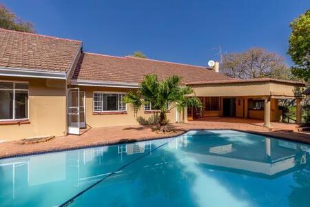 3 Bedroom House in Bryanston
