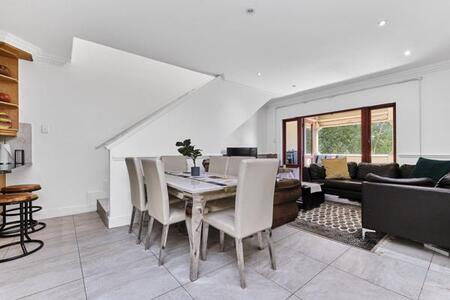 3 Bedroom Apartment in Hyde Park