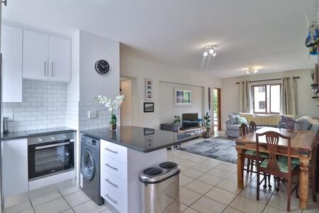 2 Bedroom Apartment in Bryanston