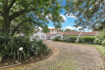 5 Bedroom House in Bryanston