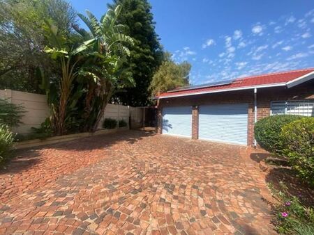 4 Bedroom House in Gallo Manor