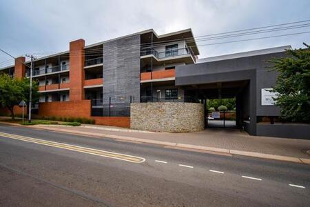 2 Bedroom Apartment in Menlo Park