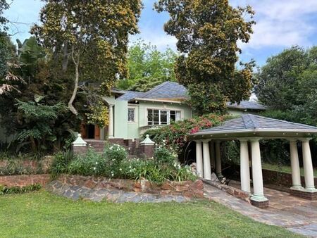 3 Bedroom House in Waterkloof Ridge